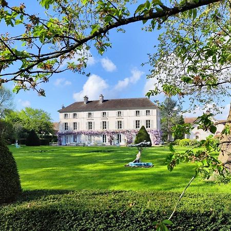 Chateau De Brinville Saint-Sauveur-sur-Ecole Kültér fotó